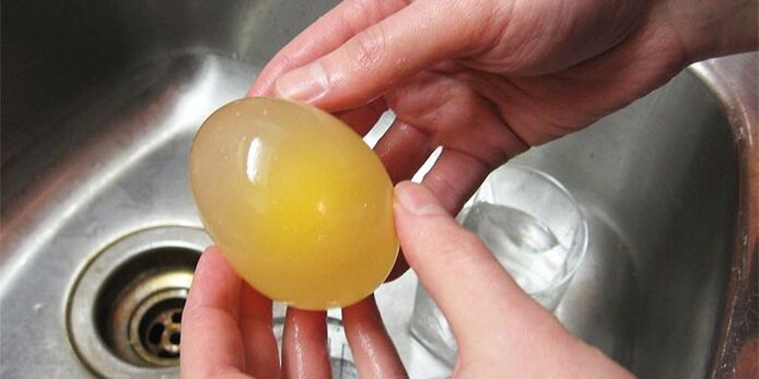 egg soaked in vinegar for foot fungus